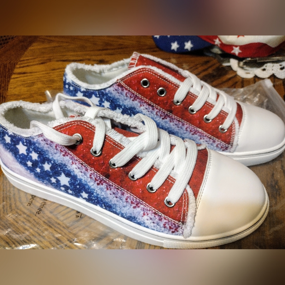 NEW Canvas Lace-up Shoes Womens Size 9 (40) Red White & Blue USA America Patriot